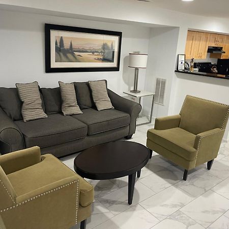 Lovely Remodeled 2Bdrm Basement Home Washington Exteriér fotografie